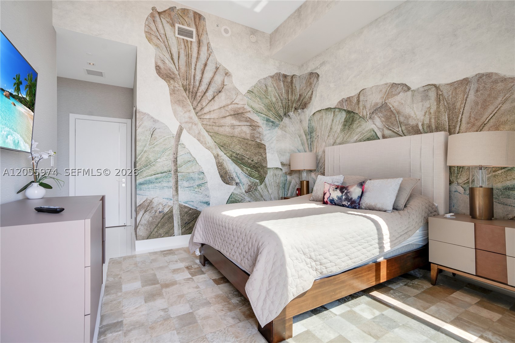 RISE CONDO - Residential