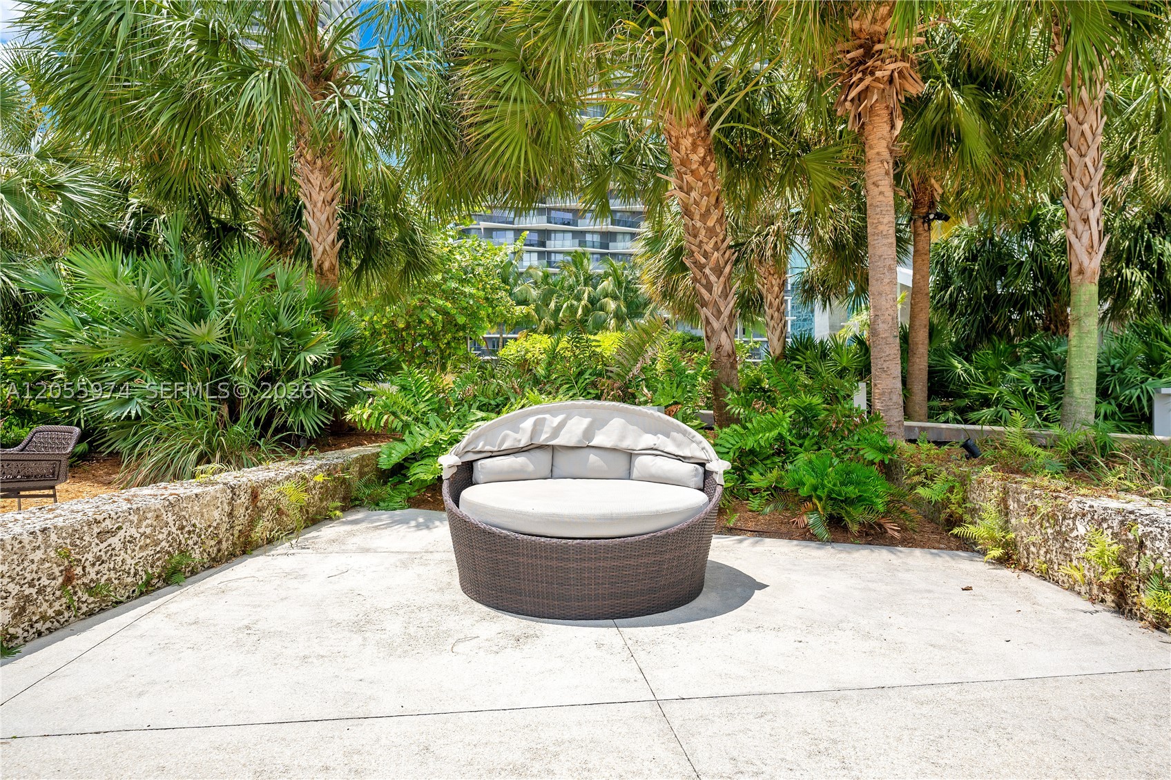 RISE CONDO - Residential