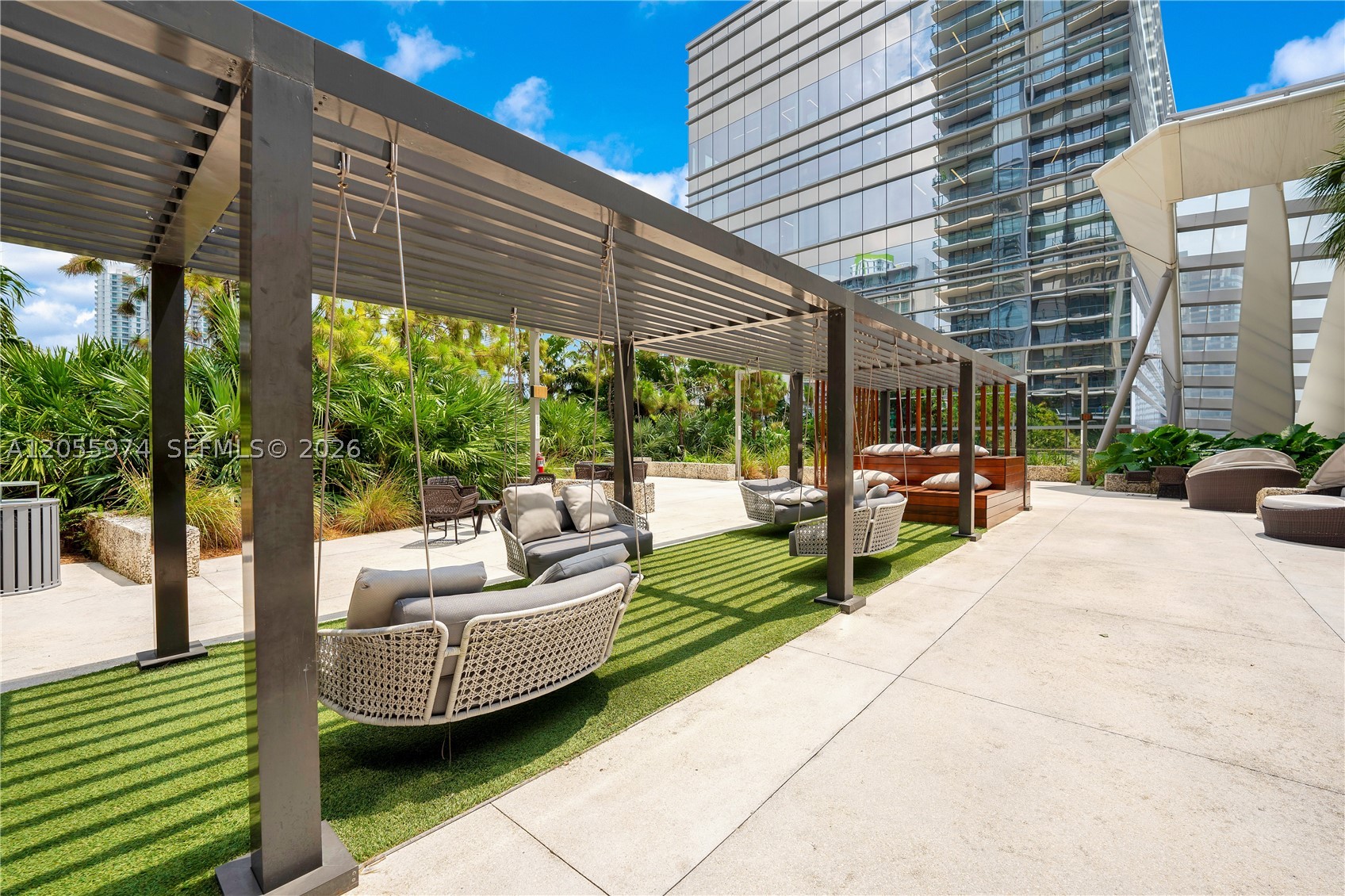 RISE CONDO - Residential