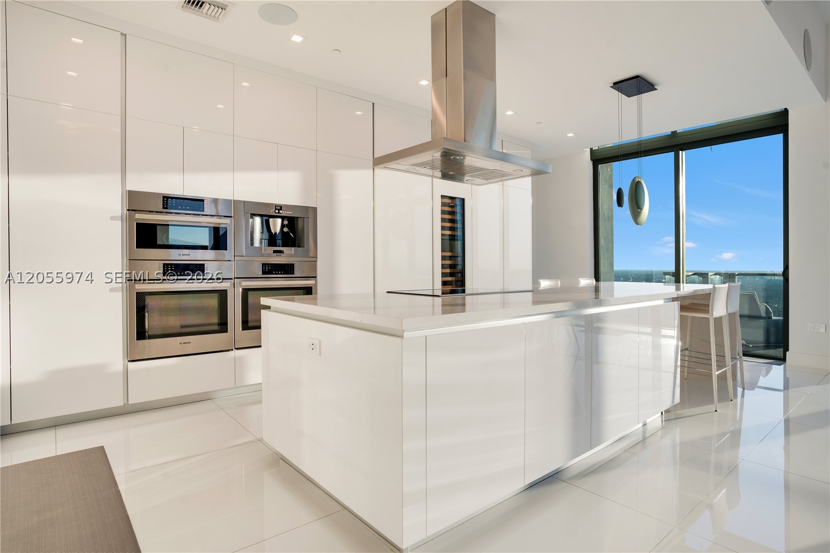 RISE CONDO - Residential