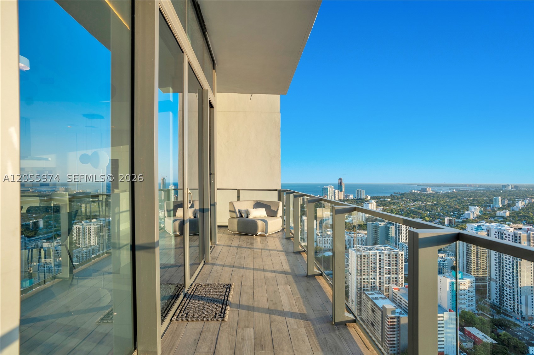 RISE CONDO - Residential