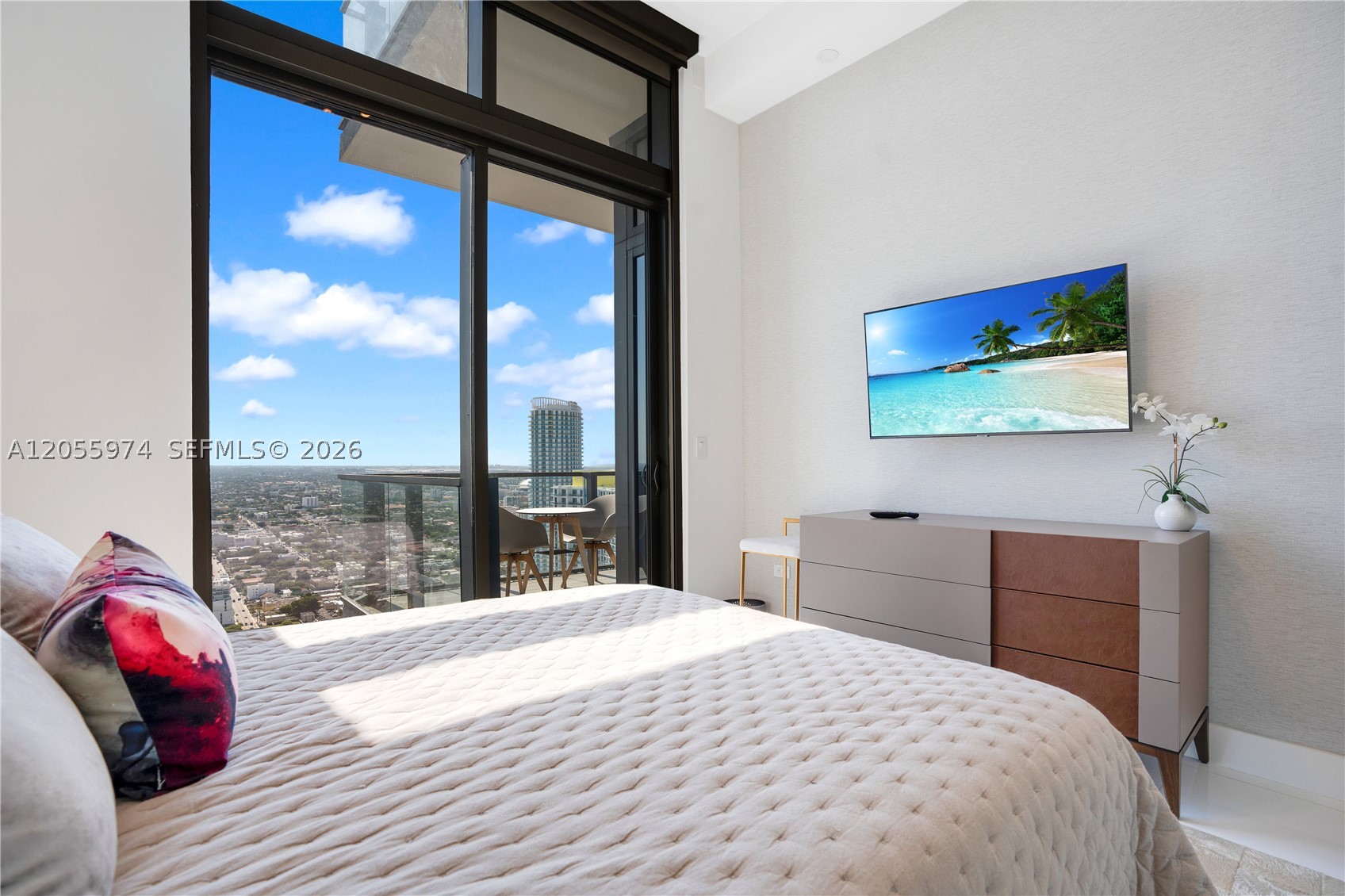 RISE CONDO - Residential
