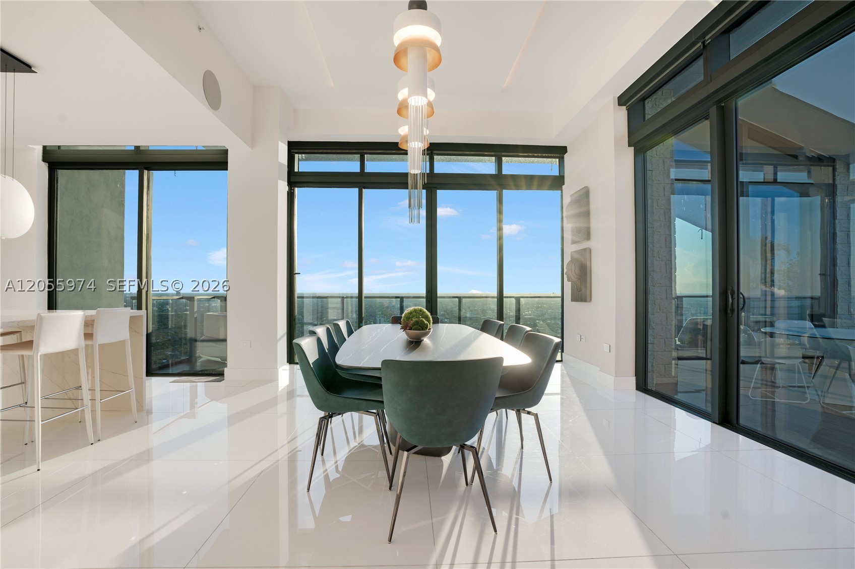 RISE CONDO - Residential