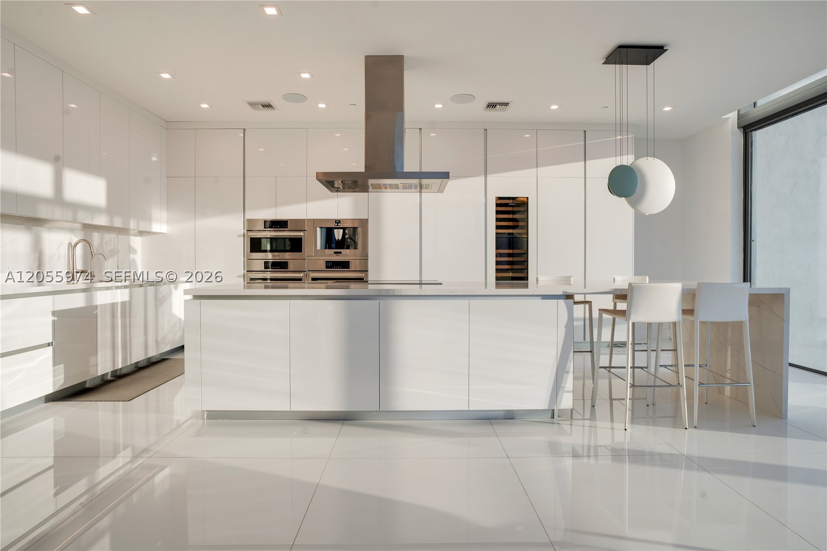 RISE CONDO - Residential
