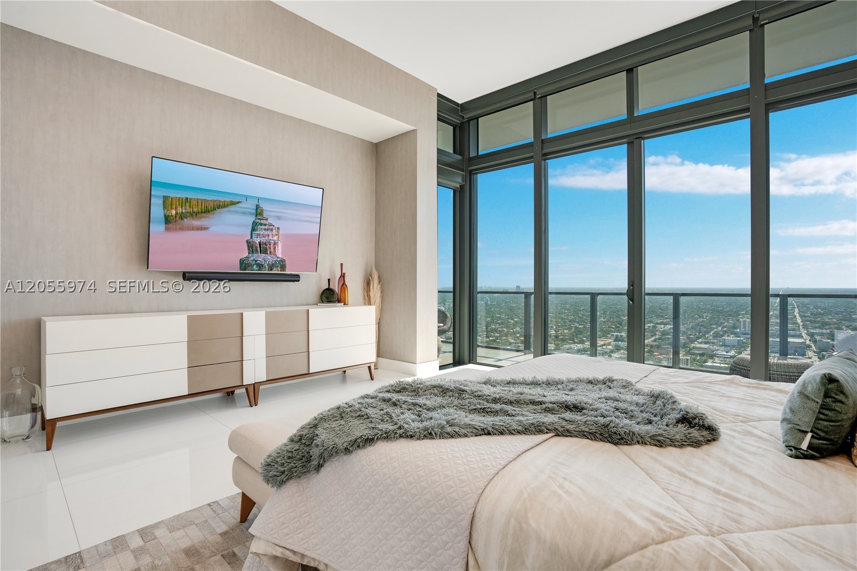 RISE CONDO - Residential