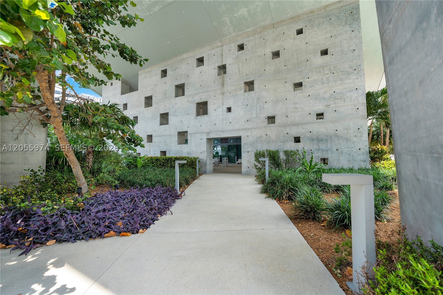 RISE CONDO - Residential