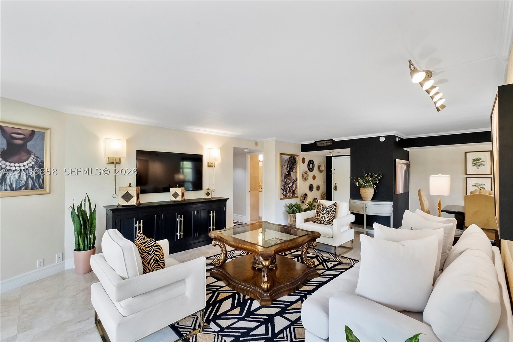 TOWERS OF QUAYSIDE CONDO - Residential