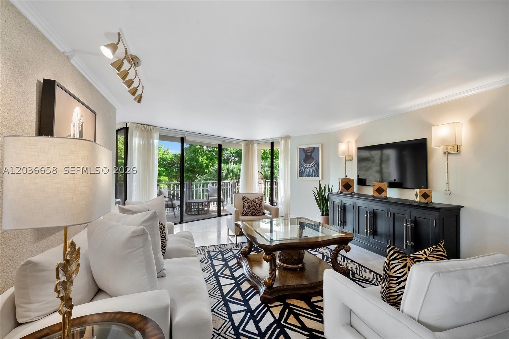 TOWERS OF QUAYSIDE CONDO - Residential