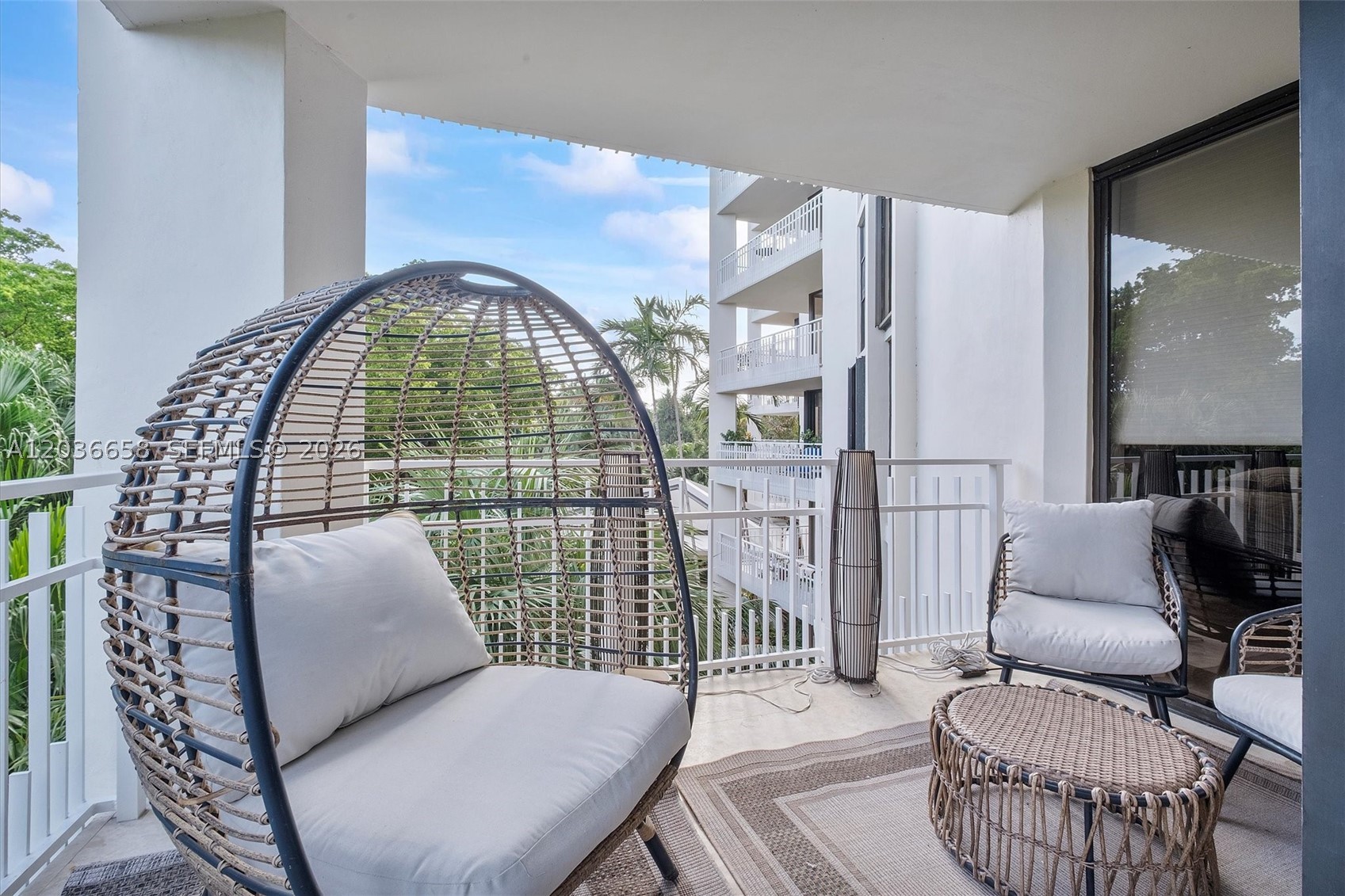 TOWERS OF QUAYSIDE CONDO - Residential