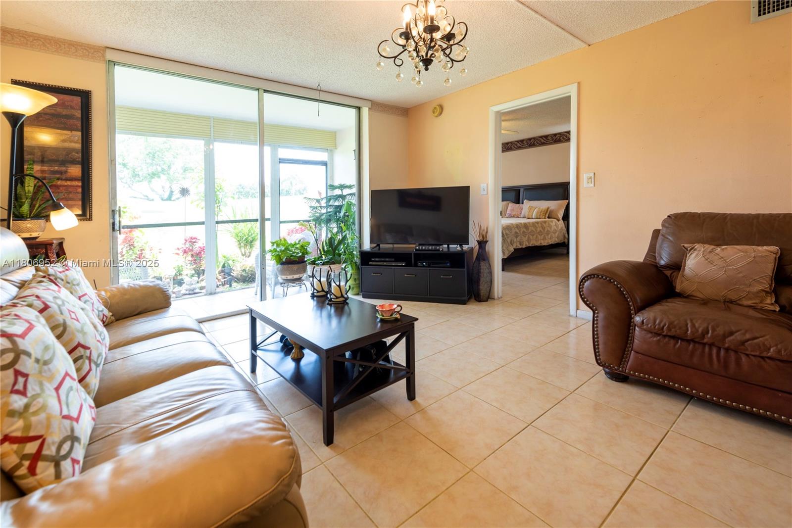 HOLLYBROOK GOLF AND - Residential
