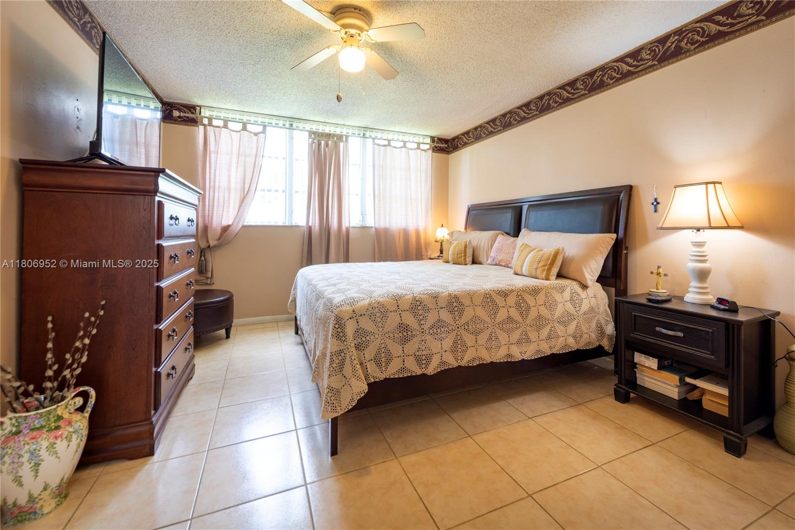 HOLLYBROOK GOLF AND - Residential