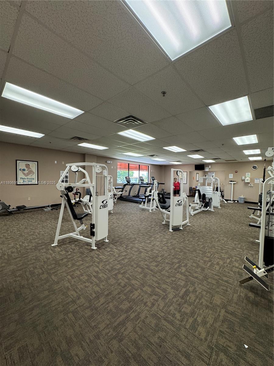 HOLLYBROOK GOLF AND - Residential