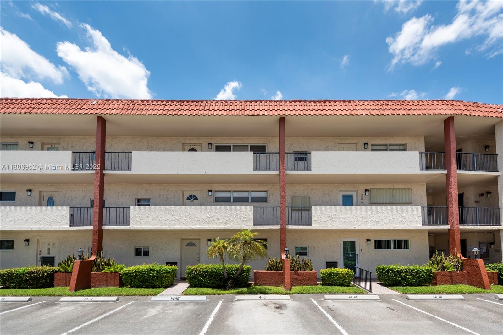 Charming one-bedroom, one and a half-bath condo in Hollybrook, a vibrant 55+ gated golf community in Pembroke Pines. Enjoy serene water and golf course views from the screened balcony. Features include tile floors throughout, open kitchen, high ceilings, and large sliding doors that bring in tons of natural light. Community amenities include 18-hole championship Golf courses (included in maintenance).  Resort-style amenities: pools, tennis, pickleball, gym, billiards, library, BBQ areas, clubhouse, courtesy bus, carwash, EV charging station, and lots of activities. Includes Total Appliance Service Contract. 24/7 security and patrol. Prime location with easy access to Fort Lauderdale, Miami, Gulfstream Park, Hard Rock, South Beach, Florida Keys, and Everglades. Very Clean and move-in ready!