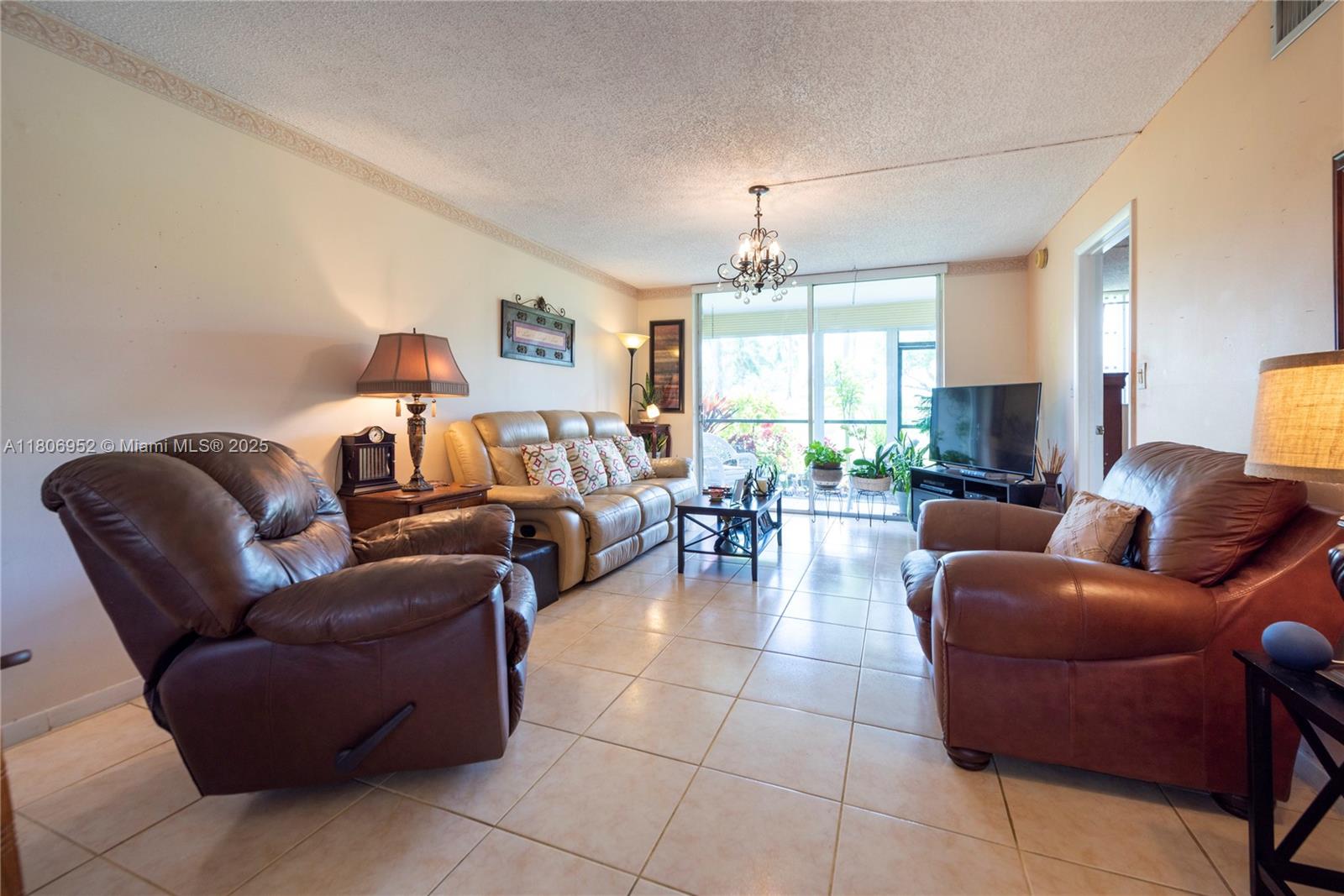 HOLLYBROOK GOLF AND - Residential