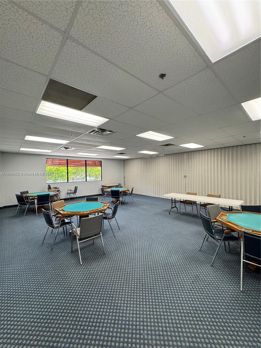 HOLLYBROOK GOLF AND - Residential