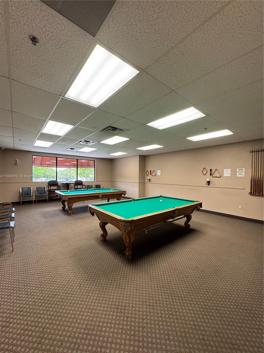 HOLLYBROOK GOLF AND - Residential