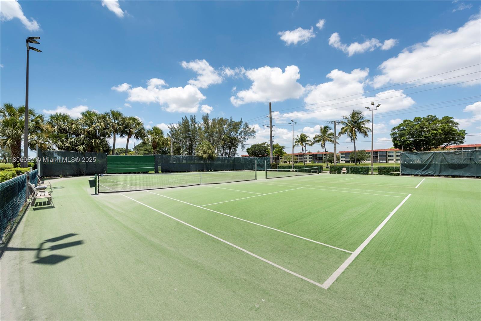 HOLLYBROOK GOLF AND - Residential