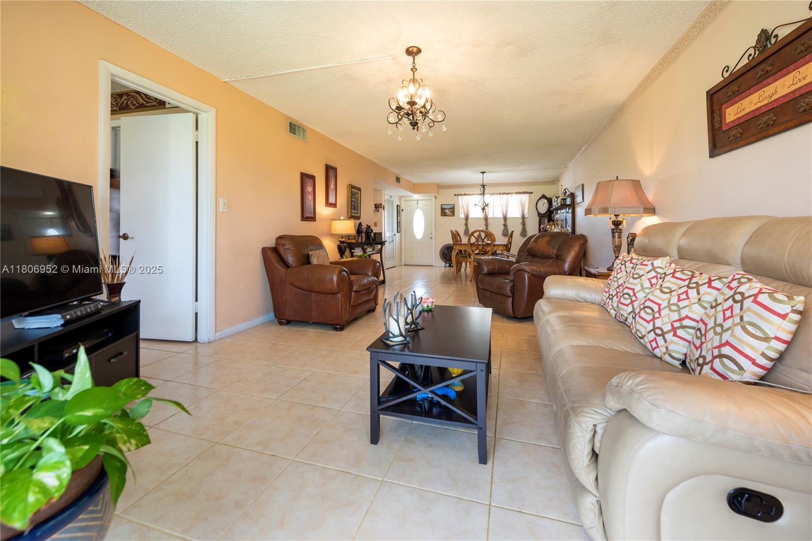 HOLLYBROOK GOLF AND - Residential