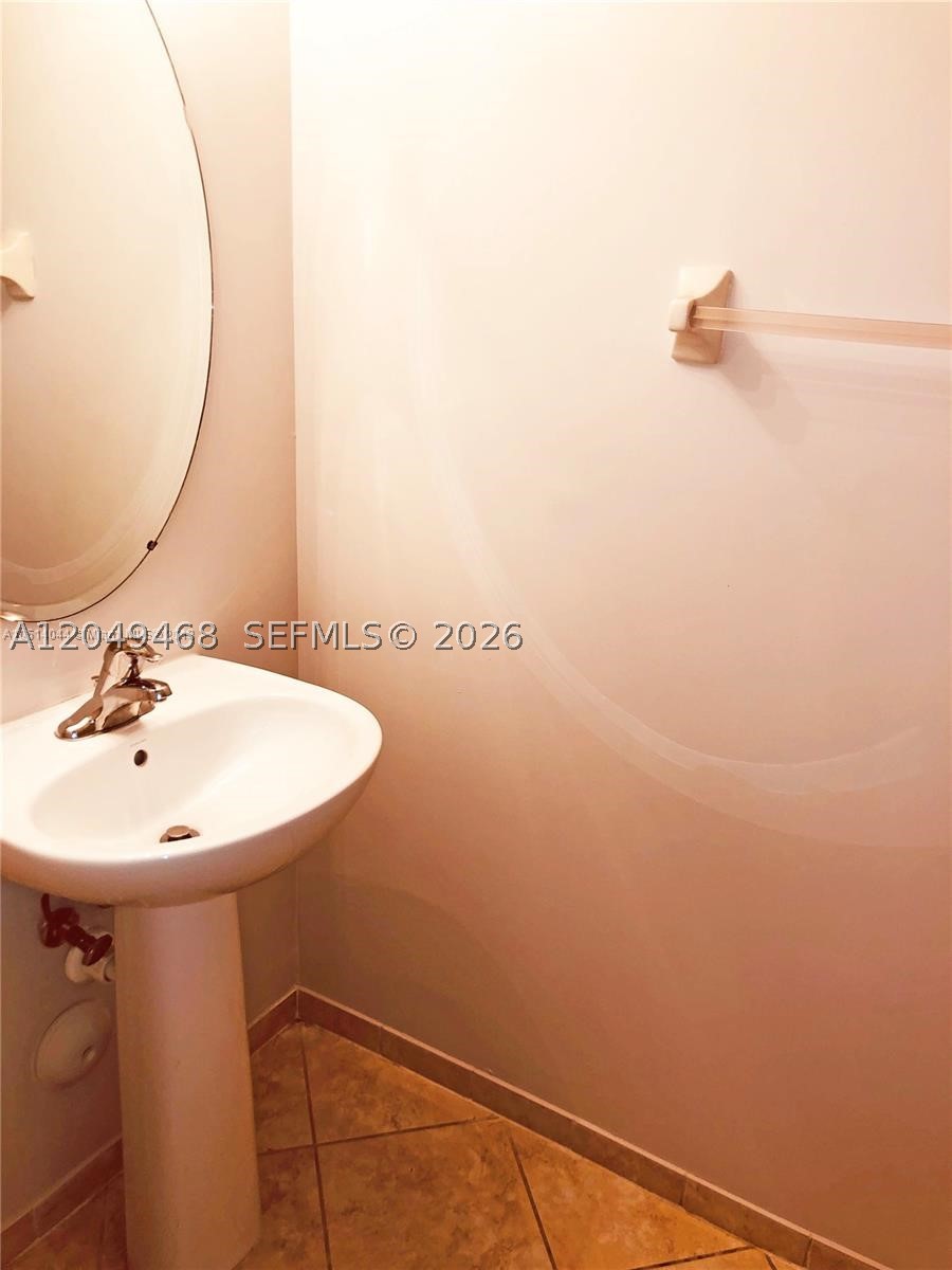 FIJI CONDO NO 2 - Residential Lease