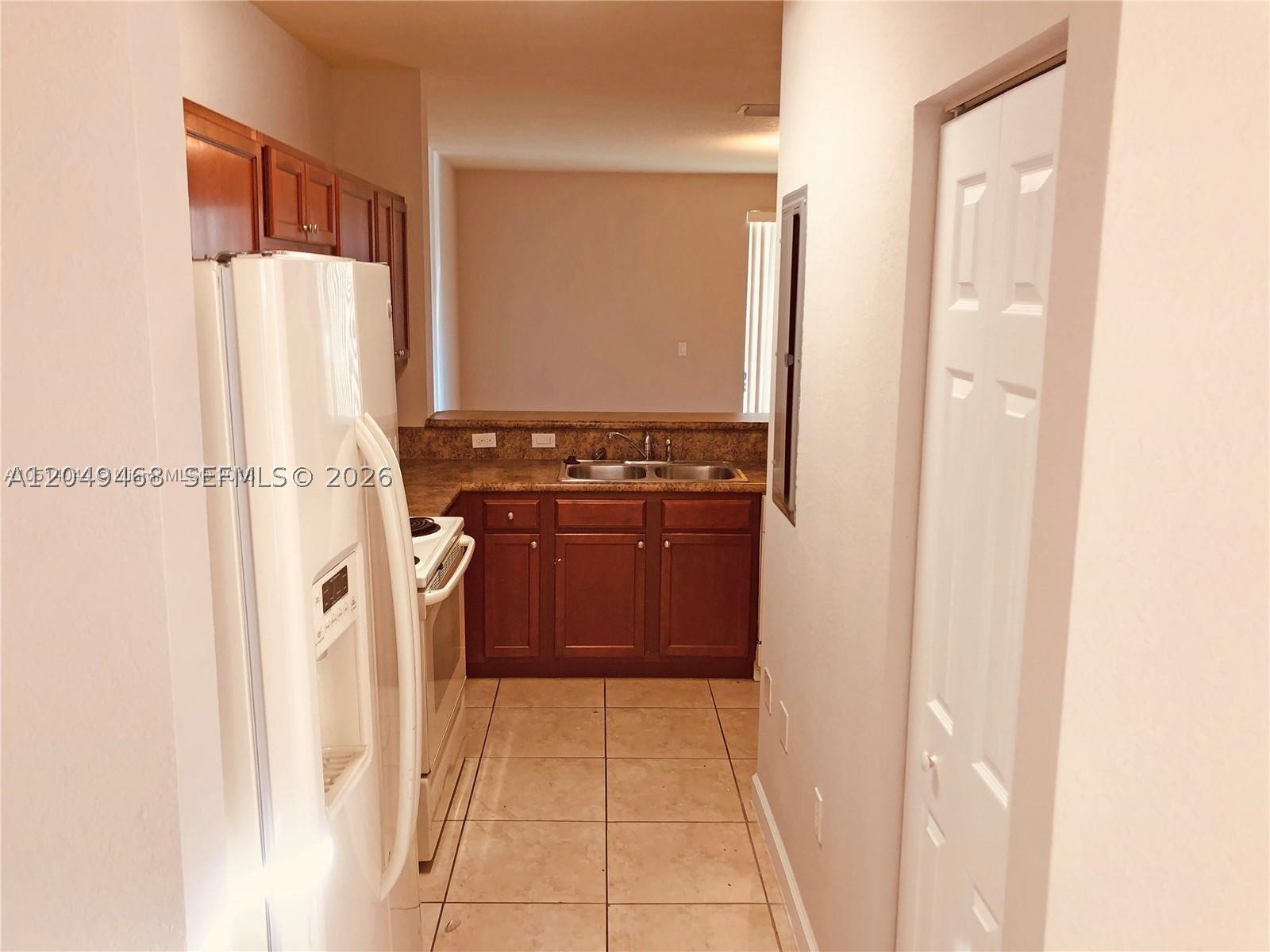 FIJI CONDO NO 2 - Residential Lease