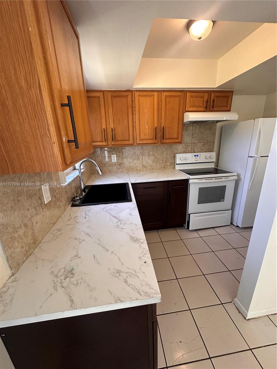 L D C ESTATES - Residential Lease