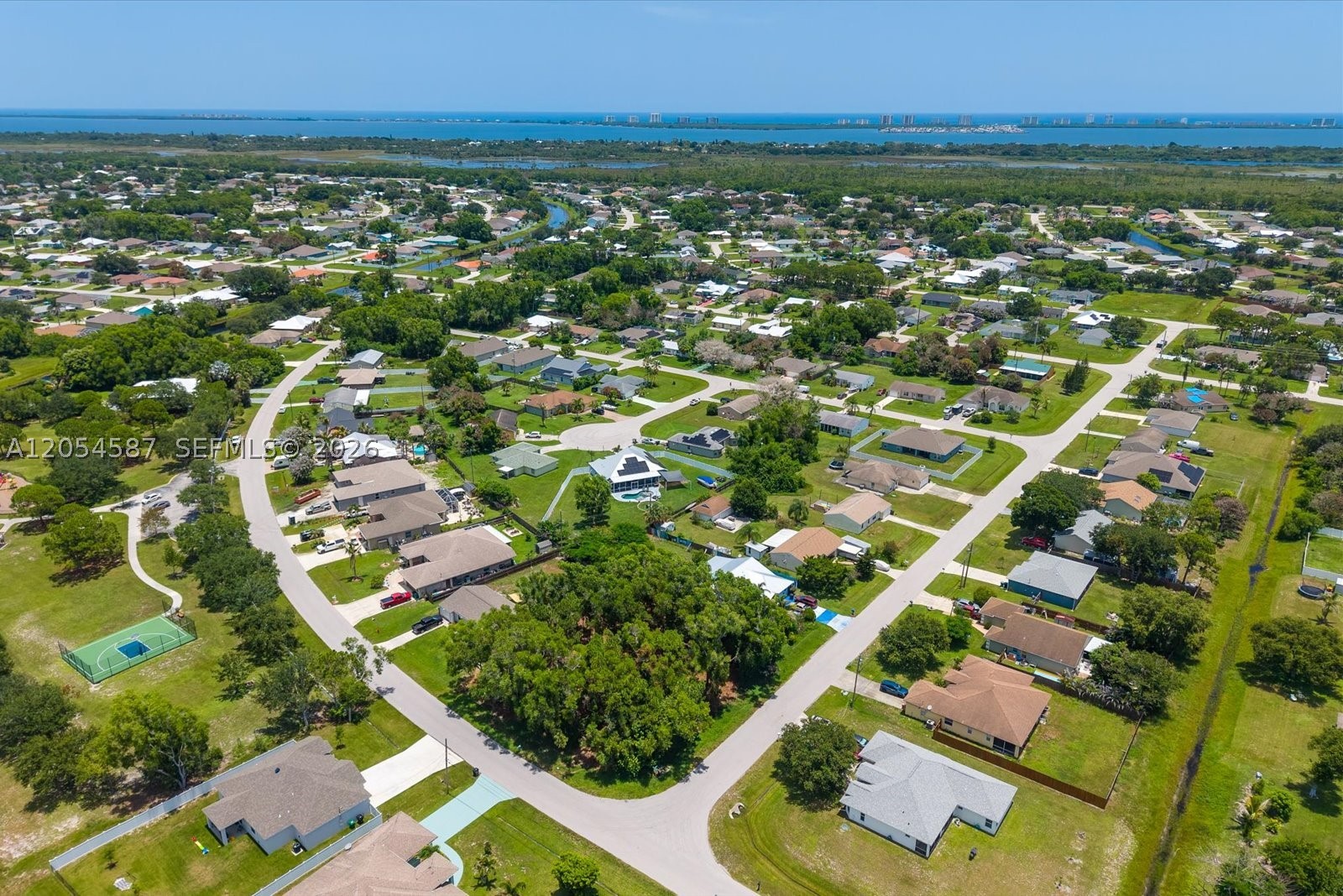 PORT ST LUCIE SECTION 40 - Land
