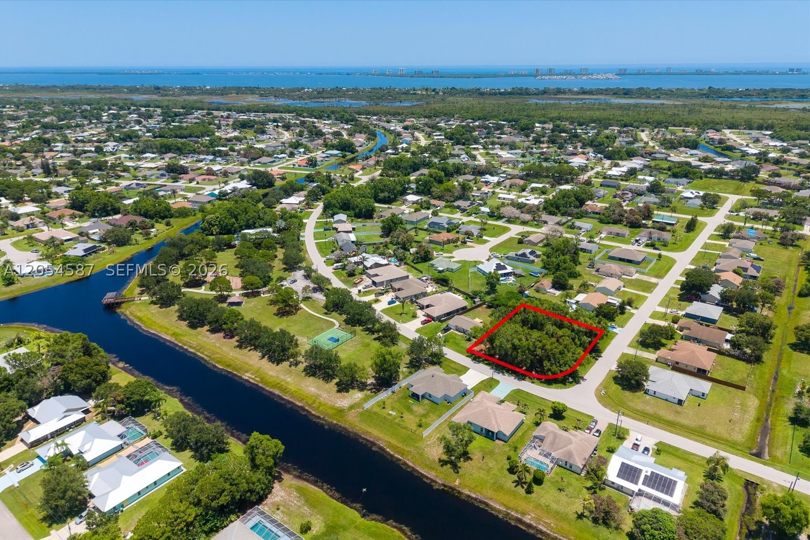 PORT ST LUCIE SECTION 40 - Land