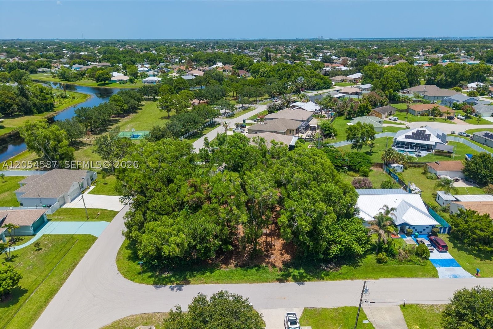 PORT ST LUCIE SECTION 40 - Land