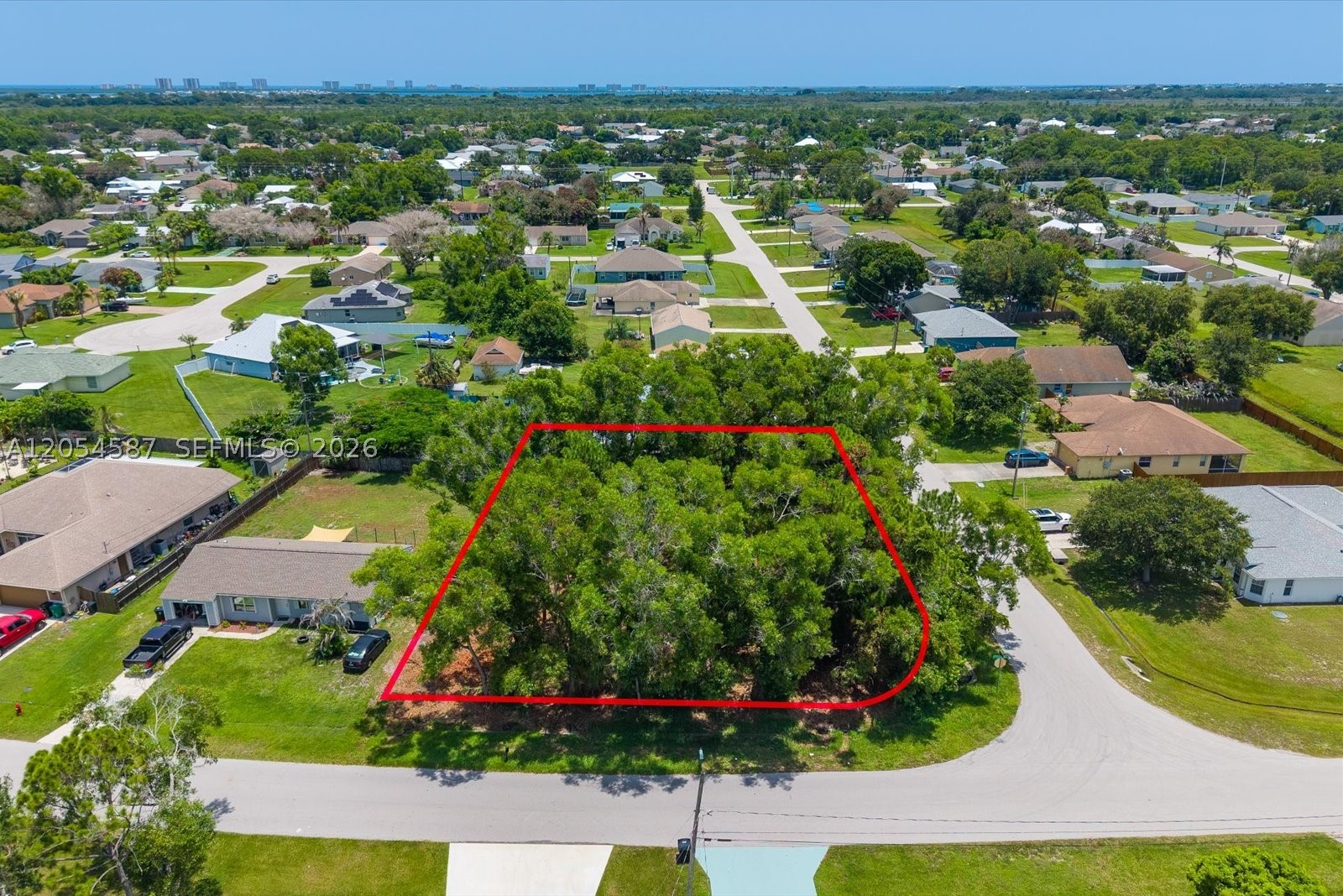 PORT ST LUCIE SECTION 40 - Land