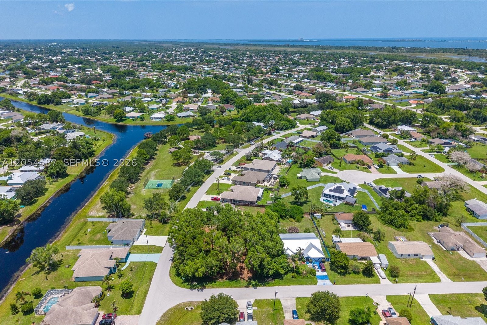 PORT ST LUCIE SECTION 40 - Land