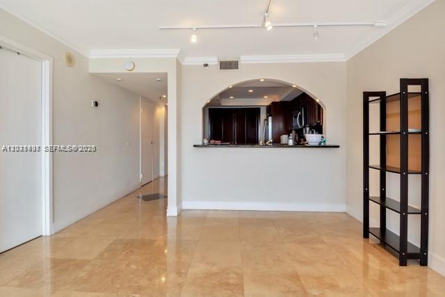 VENETIA CONDO - Residential