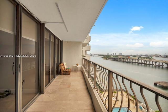 VENETIA CONDO - Residential