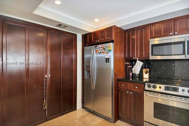 VENETIA CONDO - Residential
