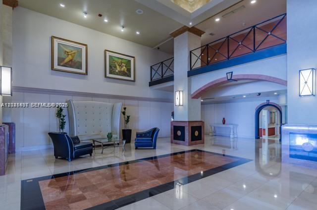 VENETIA CONDO - Residential