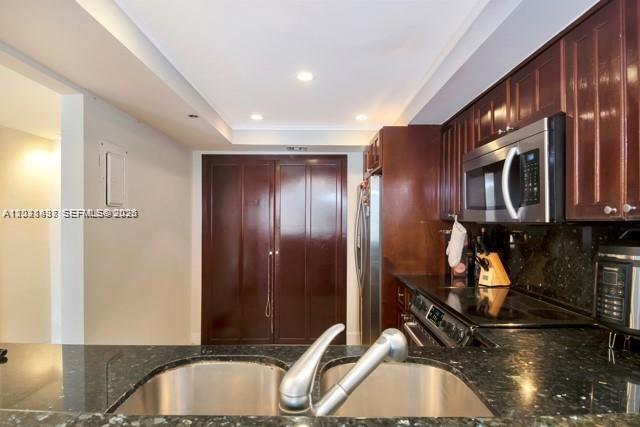 VENETIA CONDO - Residential