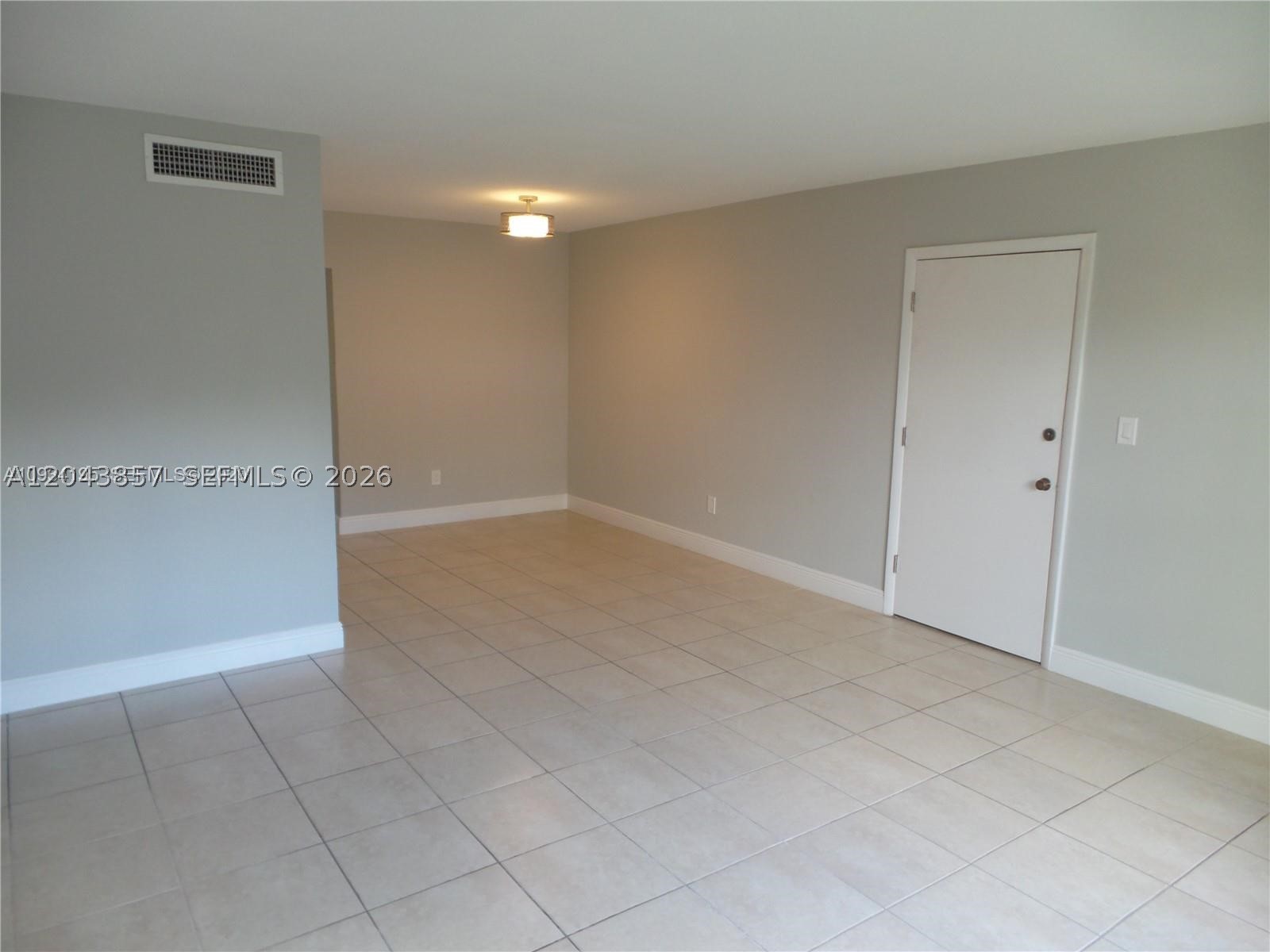 SPANISH TRACE CONDO - Residential Lease