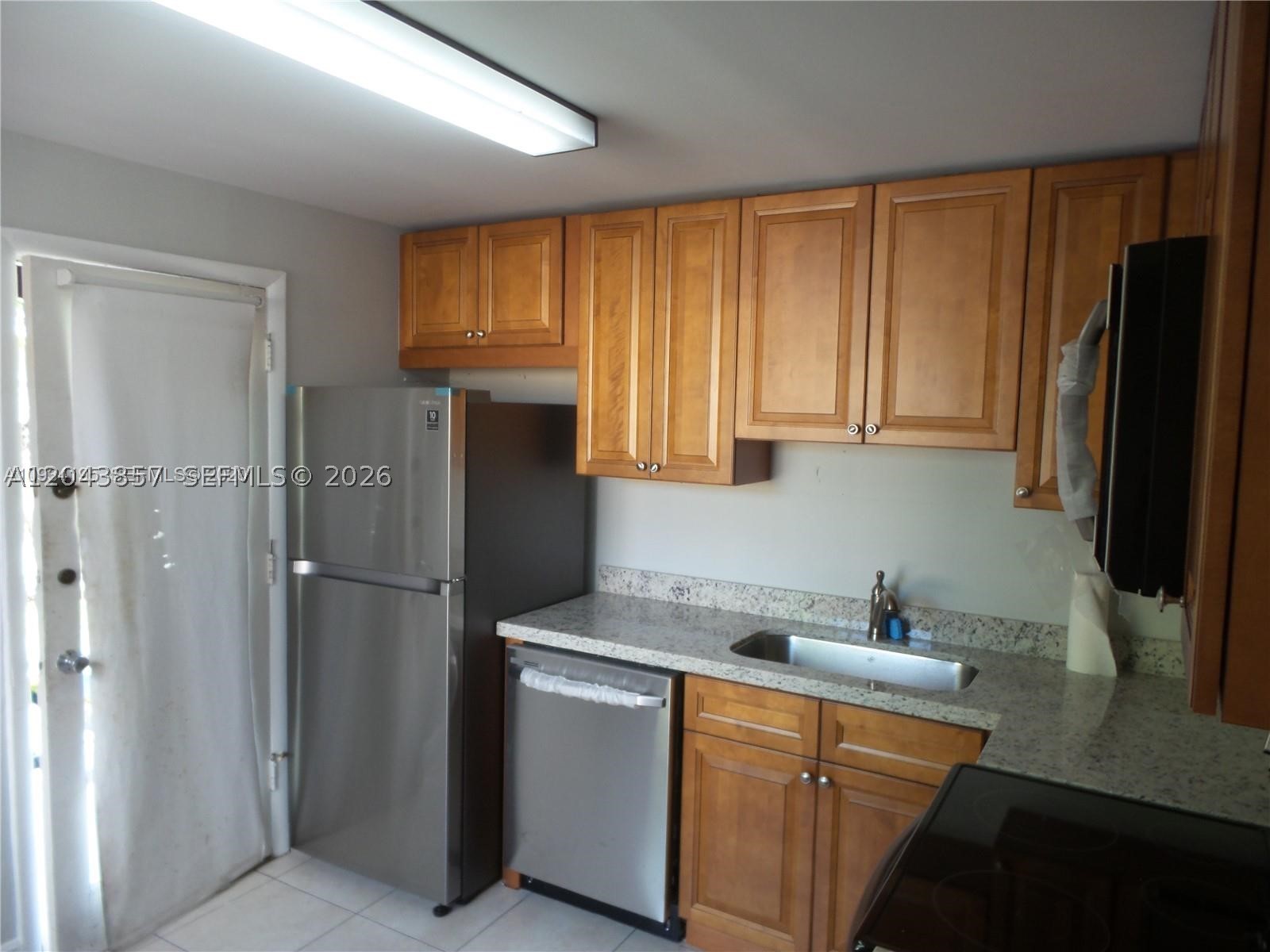 SPANISH TRACE CONDO - Residential Lease