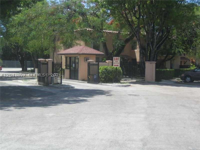 FRESLY PAINTED 3 BD 2 BA CONDO IN SPANISH TRACE. VERY CENTRIC LOCATION IN KENDALL, SECURED GATED COMUNITY, WITH NEW KITCHEN CABINETS, STAINLESS STEEL APPLIANCES, TILES FLOORS, NEW BATHROOMS, FRESHLY PAINTED, PLENTY OF CLOSET SPACE.Â  AMENITIES INCLUDE CLUBHOUSE, SWIMING POOL, EXERCISE ROOM, LAUNDRY FACILITY. NEAR SHOPPING CENTER WITH PUBLIX, CVS, & BUS STOPS. SEE ATTACHMENTS FOR CONDO APPLICATION
