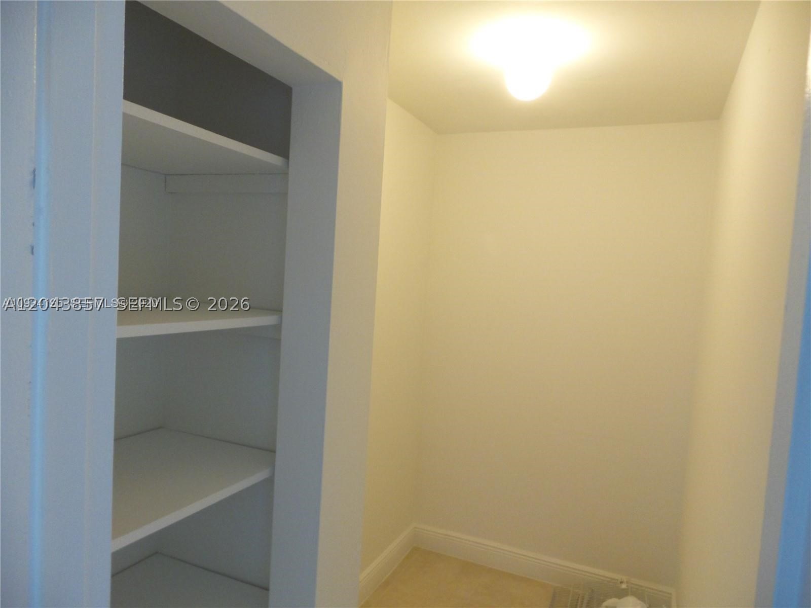 SPANISH TRACE CONDO - Residential Lease