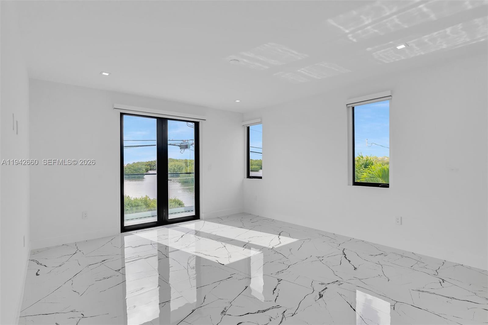 LAKE SURPRISE ESTATES - Residential