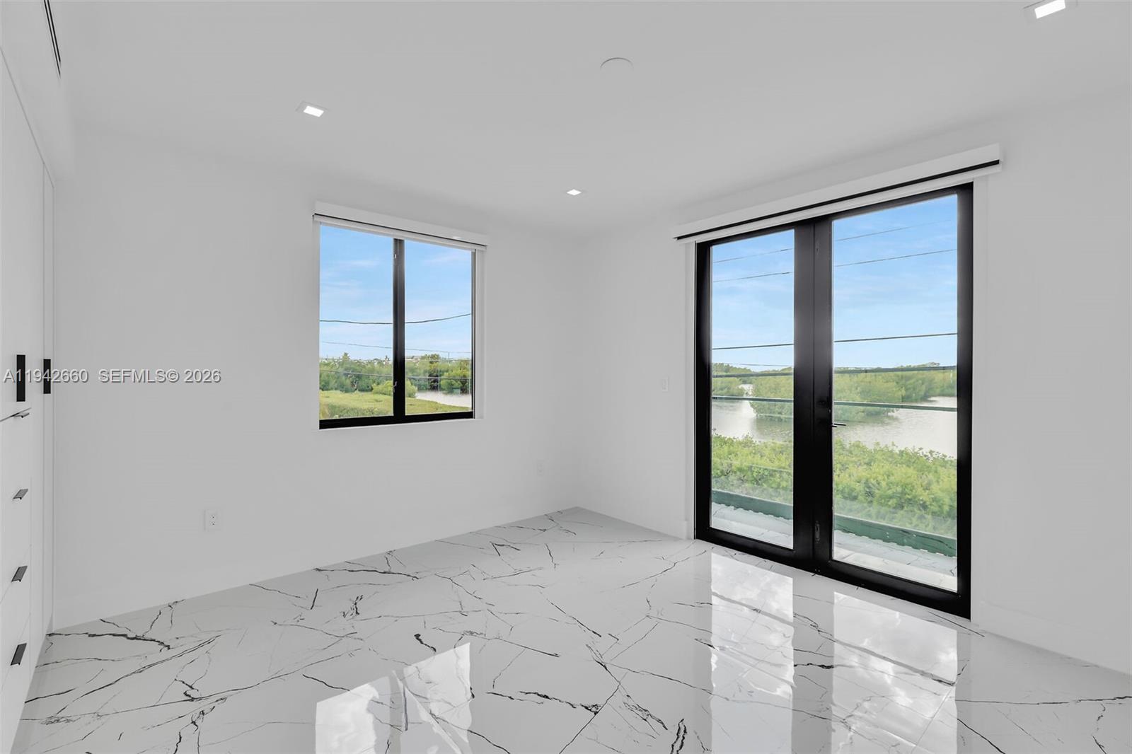 LAKE SURPRISE ESTATES - Residential