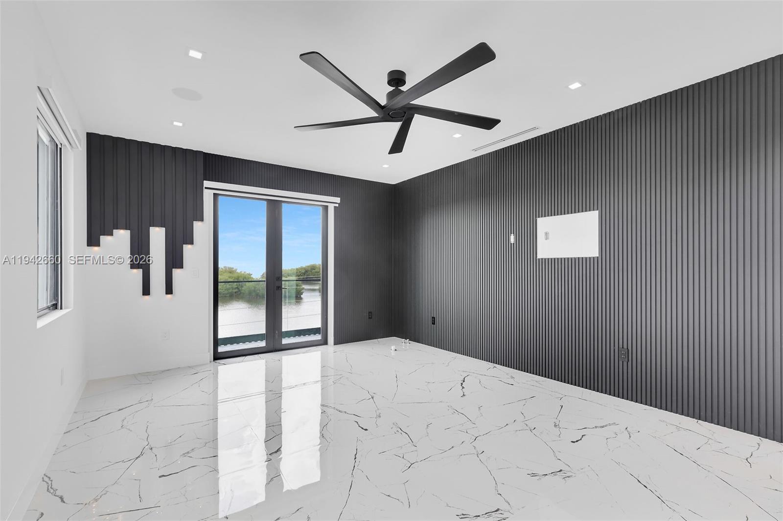 LAKE SURPRISE ESTATES - Residential