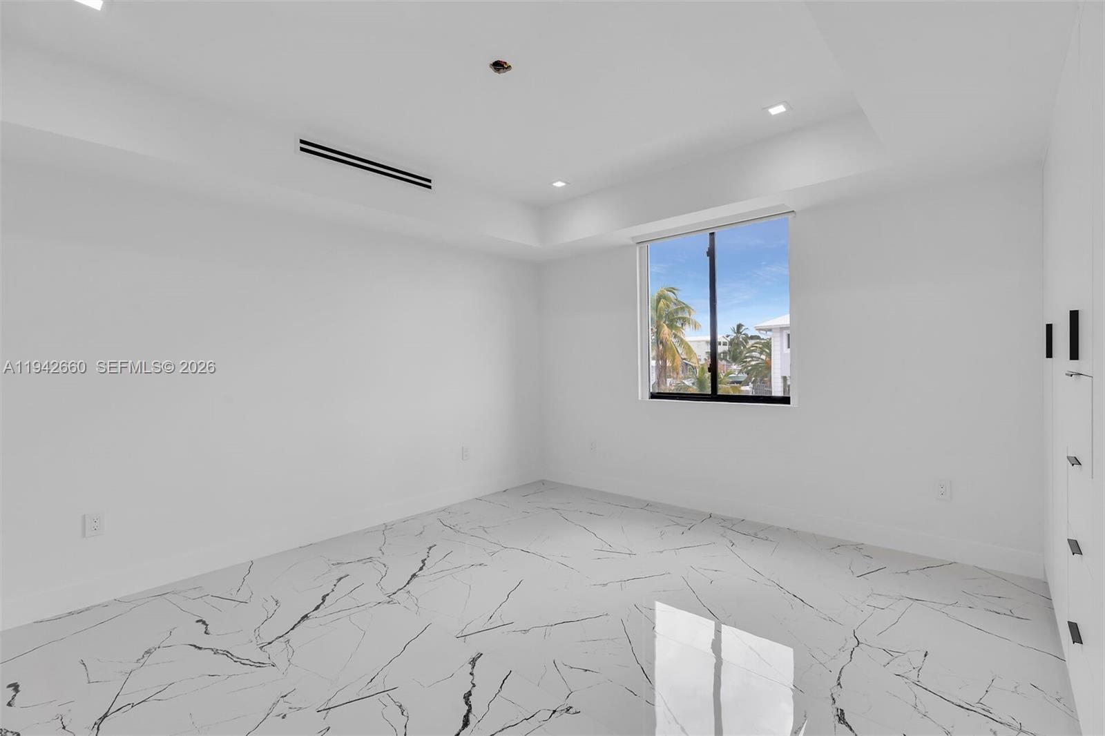LAKE SURPRISE ESTATES - Residential