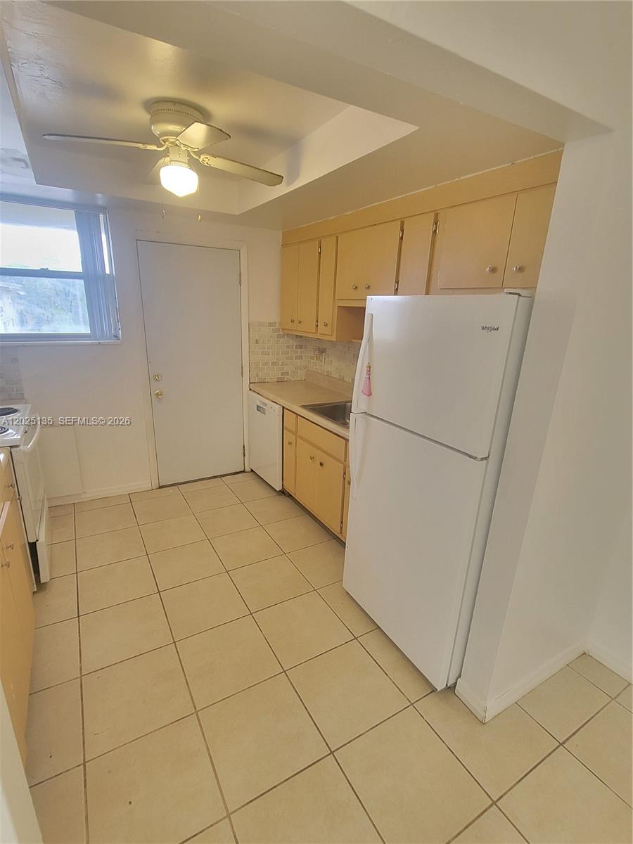 SANS SOUCI CONDO - Residential Lease