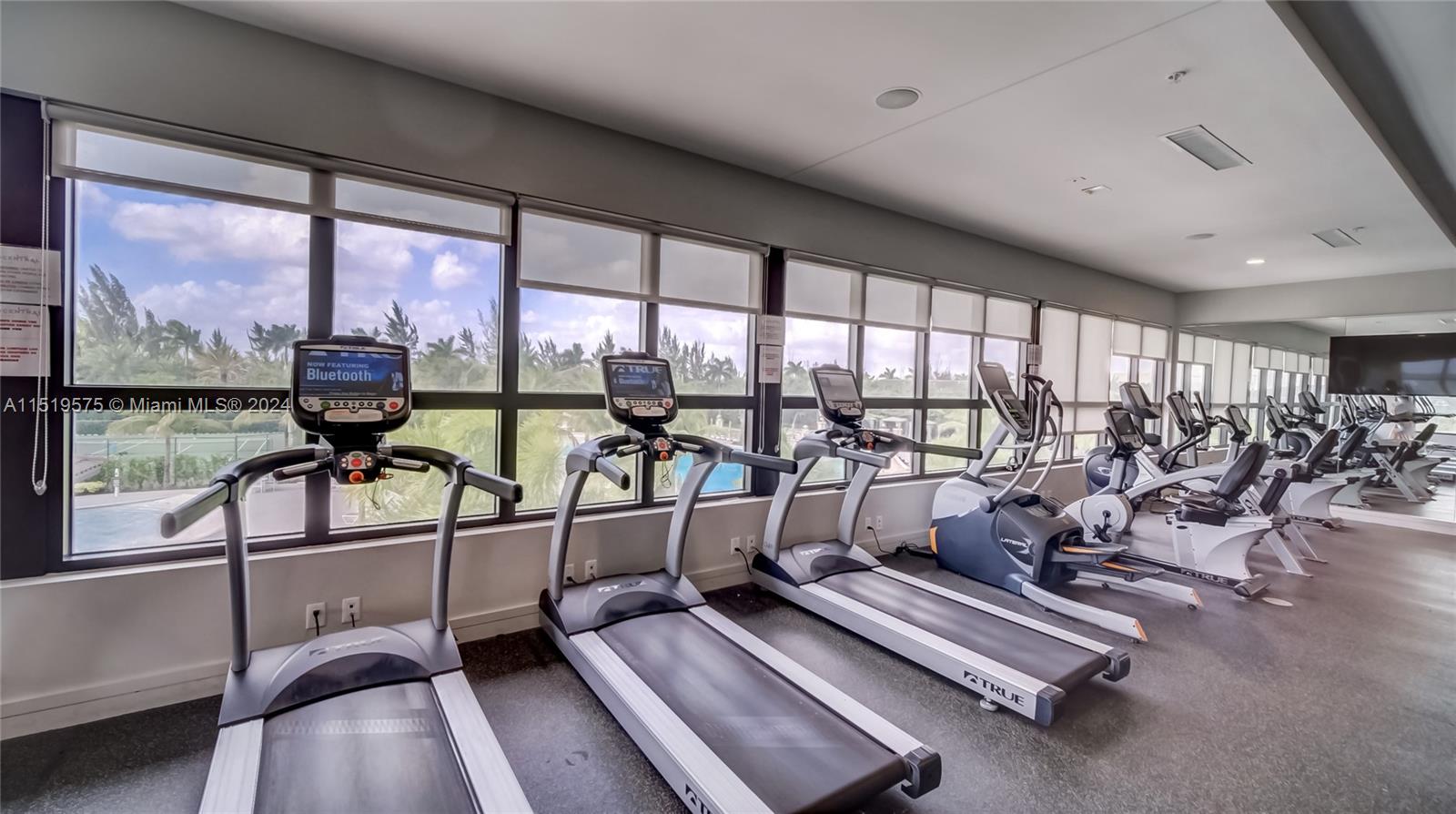 ST MAARTEN AT GRAND BAY C - Residential Lease