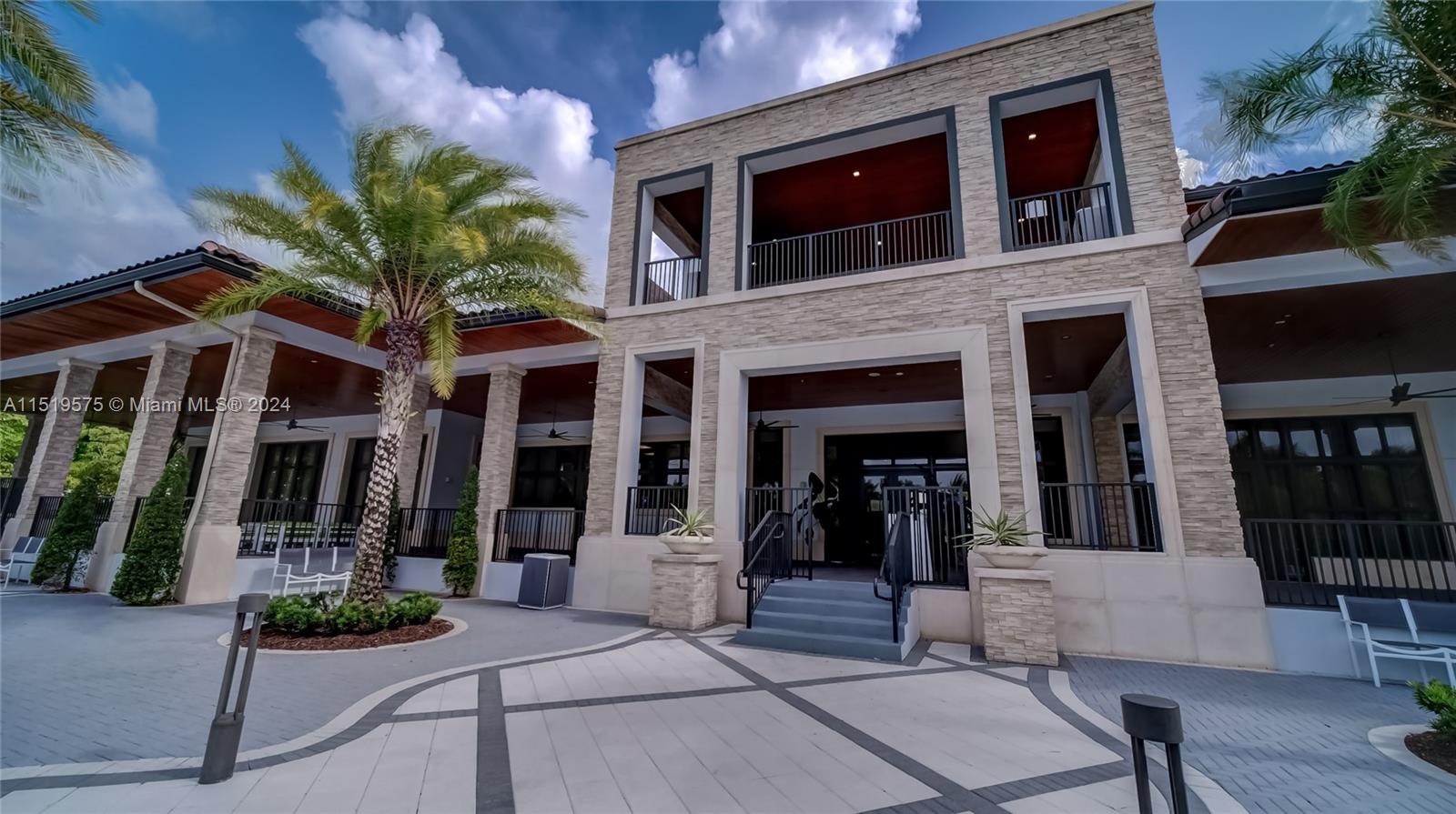 ST MAARTEN AT GRAND BAY C - Residential Lease