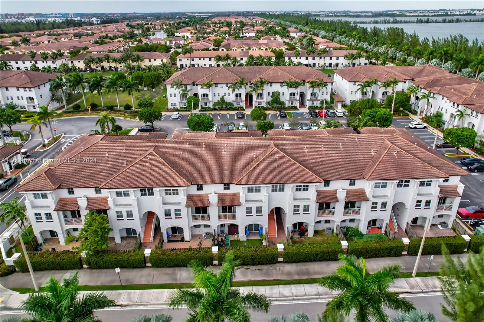 ST MAARTEN AT GRAND BAY C - Residential Lease