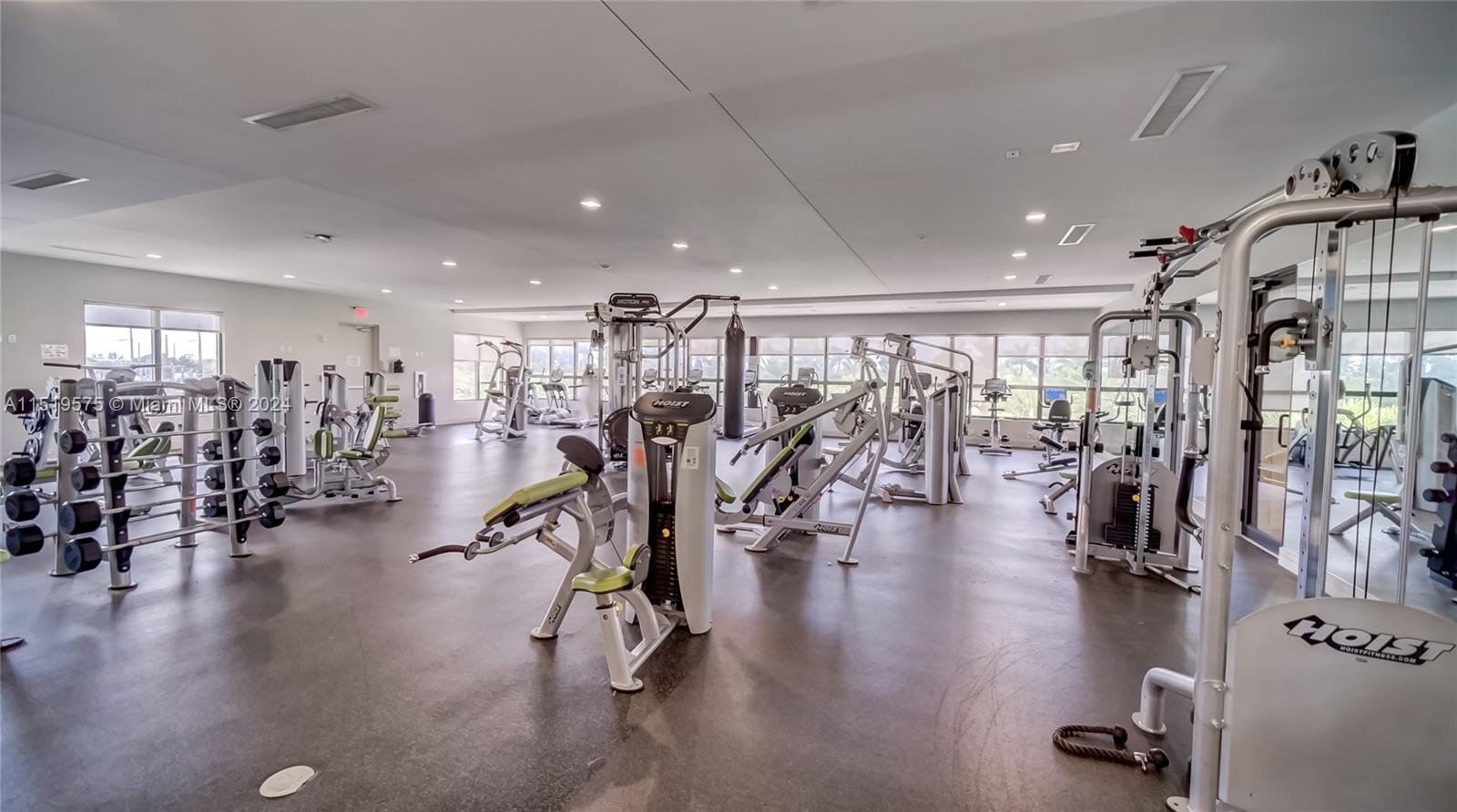 ST MAARTEN AT GRAND BAY C - Residential Lease