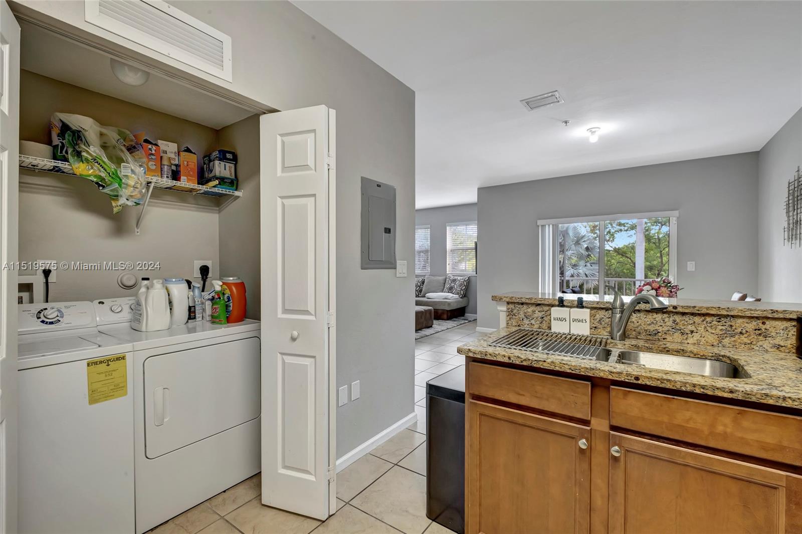 ST MAARTEN AT GRAND BAY C - Residential Lease