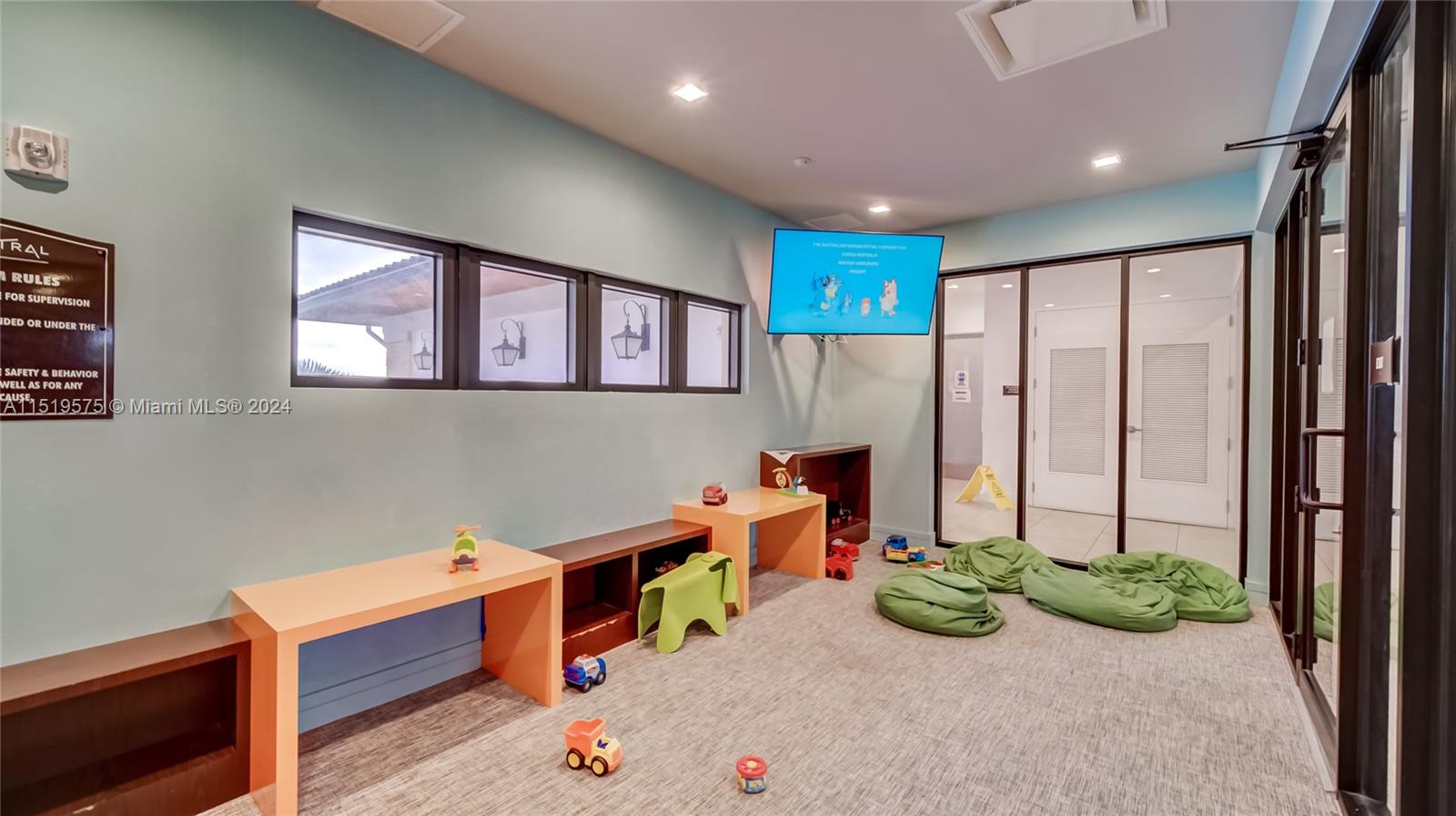 ST MAARTEN AT GRAND BAY C - Residential Lease